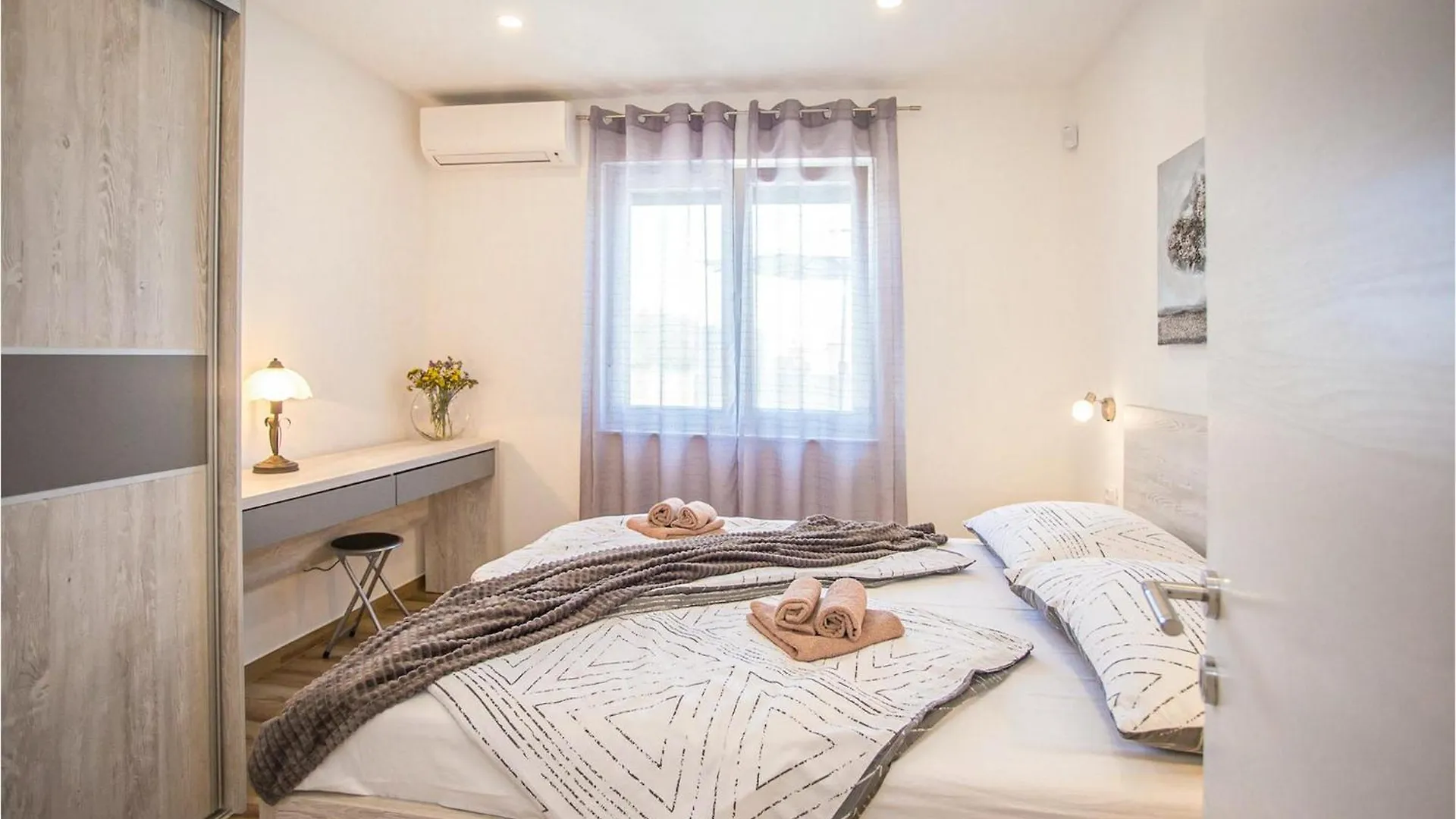 Villa Lemi Rovinj 0*,  Croatia